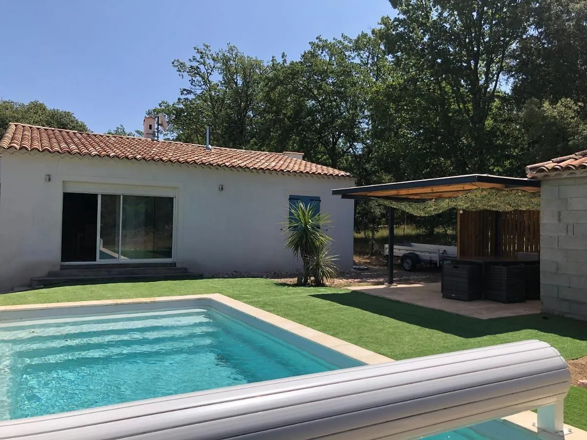 Villa 3 Chambres Avec Piscine Privee Bagnols-en-Forêt