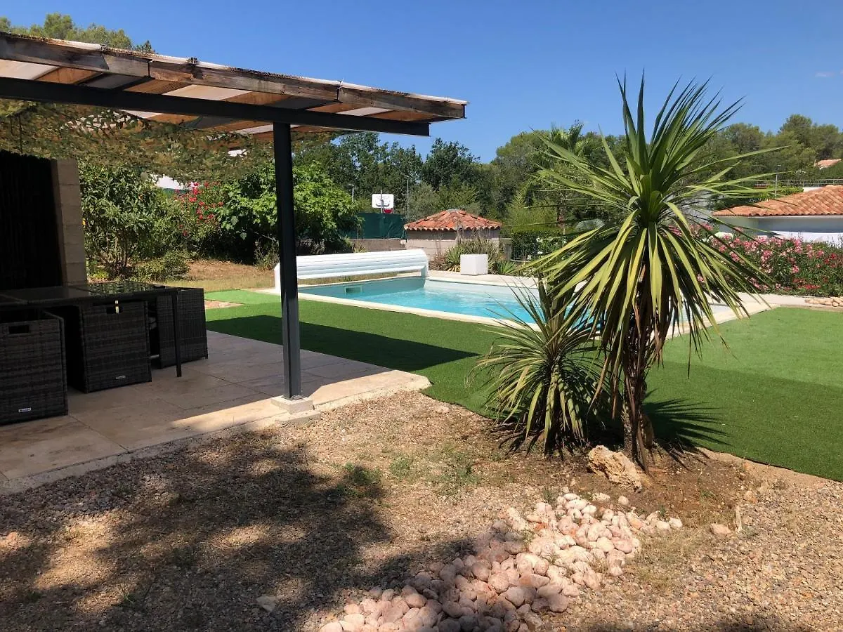 بيت للعطل Villa 3 Chambres Avec Piscine Privee Bagnols-en-Forêt