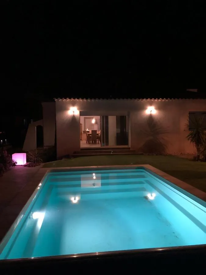 Villa 3 Chambres Avec Piscine Privee Bagnols-en-Forêt فرنسا
